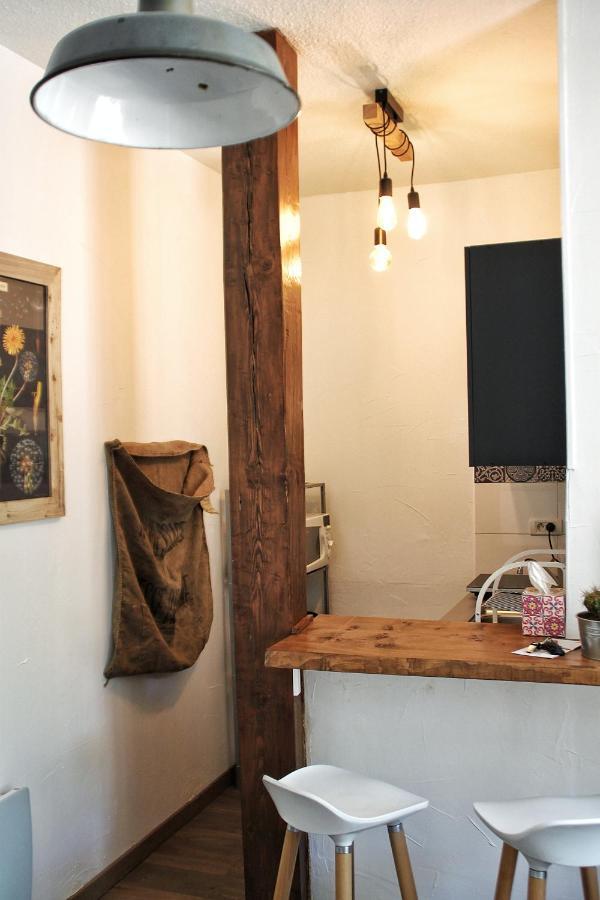 La Fontaine - Studio Ecusson Montpellier Exterior foto